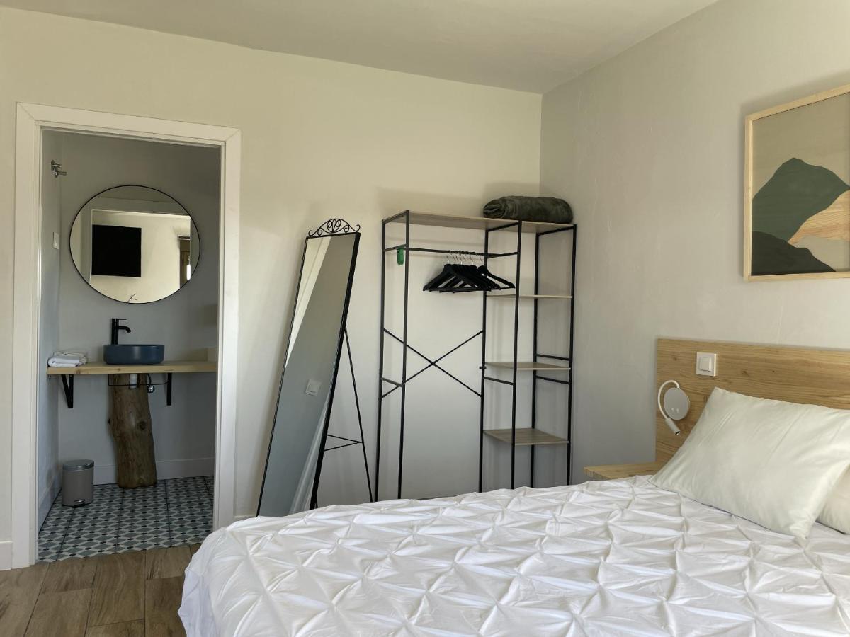 Apartamentos Los Pocillos 洛索亚河畔加尔甘蒂利亚 外观 照片
