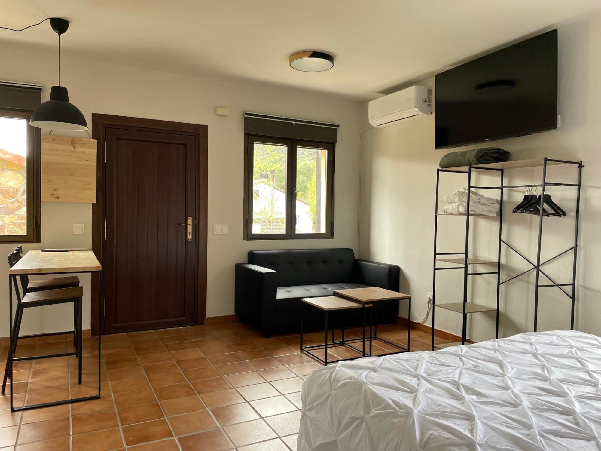 Apartamentos Los Pocillos 洛索亚河畔加尔甘蒂利亚 外观 照片